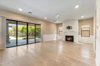 4201 N 42nd Place, Phoenix, AZ 85018 - Photo 6