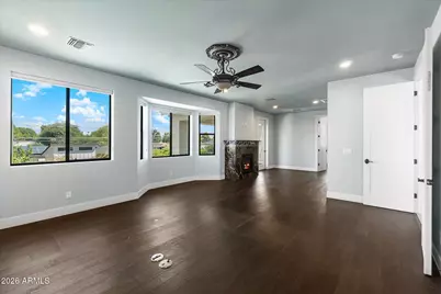 4201 N 42nd Place, Phoenix, AZ 85018 - Photo 12