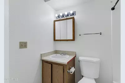 10815 N 15th Lane #Apt 3, Phoenix, AZ 85029 - Photo 8
