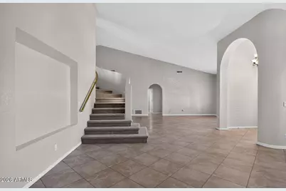 6091 W Rose Garden Lane, Glendale, AZ 85308 - Photo 10