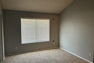 7801 N 44th Dr, Glendale, AZ 85301 - Photo 16