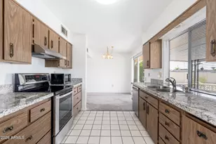 10201 W Sutters Gold Ln, Sun City, AZ 85351 - Photo 12