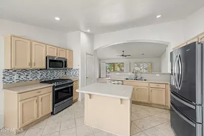 15957 W Sheila Lane, Goodyear, AZ 85395 - Photo 8