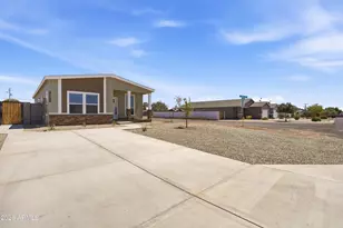 21728 W Roosevelt Ave, Wittmann, AZ 85361 - Photo 2