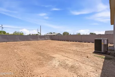 21728 W Roosevelt Avenue, Wittmann, AZ 85361 - Photo 28