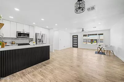 7384 W Beryl Avenue, Peoria, AZ 85345 - Photo 2