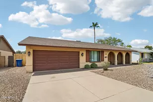 5502 S Hazelton Ln, Tempe, AZ 85283 - Photo 2