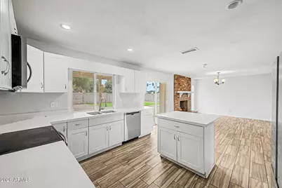 5439 W Becker Lane, Glendale, AZ 85304 - Photo 4