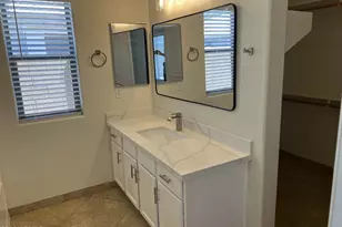 2556 W Tamarisk Ave, Phoenix, AZ 85041 - Photo 6