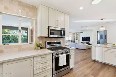 [Address not provided], Phoenix, AZ 85014 - Photo 18