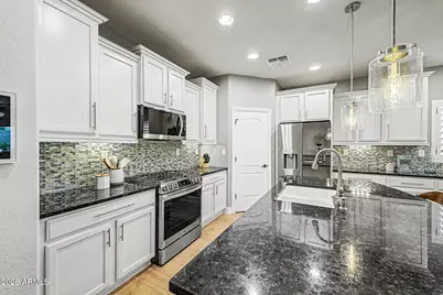 10781 W Saddlehorn Road, Peoria, AZ 85383 - Photo 14