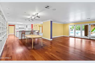 8219 N 74th Place, Scottsdale, AZ 85258 - Photo 10
