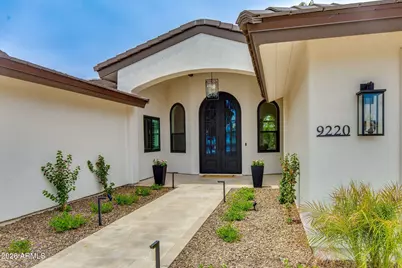 9220 N 83rd Street, Scottsdale, AZ 85258 - Photo 2
