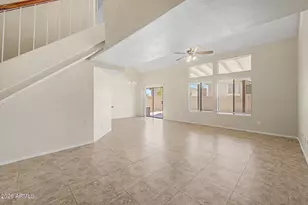 3975 E Graythorn St, Phoenix, AZ 85044 - Photo 8