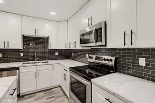 5755 W Sunnyside Dr, Glendale, AZ 85304 - Photo 8