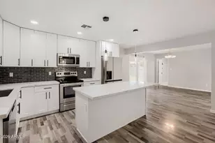 5755 W Sunnyside Dr, Glendale, AZ 85304 - Photo 12