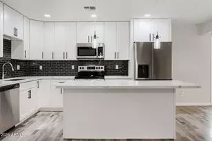 5755 W Sunnyside Dr, Glendale, AZ 85304 - Photo 10