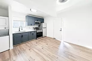 1844 N 51st St, Phoenix, AZ 85008 - Photo 2