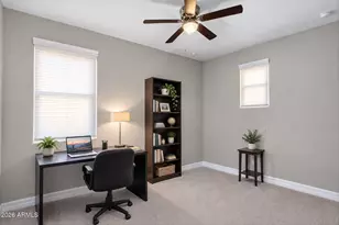 2916 W Brilliant Sky Dr, Phoenix, AZ 85085 - Photo 32
