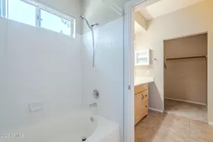 2929 W Yorkshire Dr, Phoenix, AZ 85027 - Photo 28