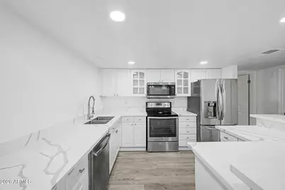2613 E Michigan Avenue, Phoenix, AZ 85032 - Photo 1