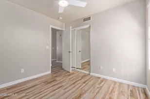 4607 E Abraham Ln, Phoenix, AZ 85050 - Photo 18
