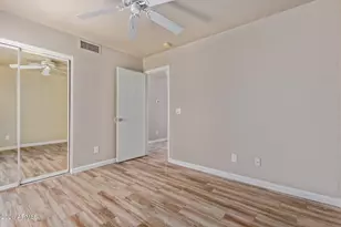 4607 E Abraham Ln, Phoenix, AZ 85050 - Photo 16