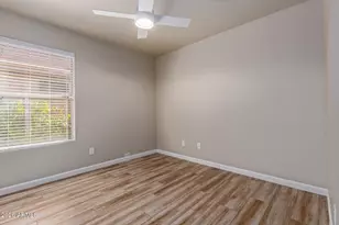4607 E Abraham Ln, Phoenix, AZ 85050 - Photo 14