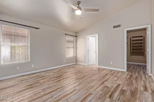 4607 E Abraham Ln, Phoenix, AZ 85050 - Photo 8
