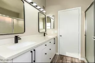 4607 E Abraham Ln, Phoenix, AZ 85050 - Photo 14