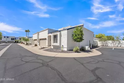10 W Georgia Avenue #25, Phoenix, AZ 85013 - Photo 2