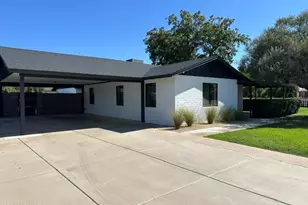 3948 E Earll Dr, Phoenix, AZ 85018 - Photo 2
