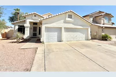 13896 W Wilshire Drive, Goodyear, AZ 85395 - Photo 2