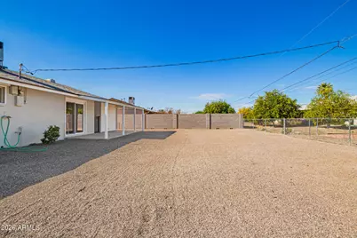 11016 W Sun City Boulevard, Sun City, AZ 85351 - Photo 18