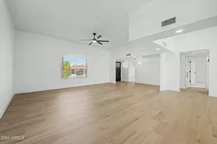 11001 W Granada Dr, Sun City, AZ 85373 - Photo 8