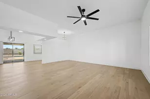 11001 W Granada Dr, Sun City, AZ 85373 - Photo 6