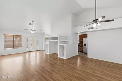 18807 N 50th Avenue, Glendale, AZ 85308 - Photo 2