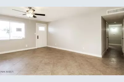 4512 N 81st Drive, Phoenix, AZ 85033 - Photo 2