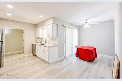 9212 N 107th Avenue, Sun City, AZ 85351 - Photo 4
