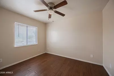 2443 E Mobile Lane #Apt 201, Phoenix, AZ 85040 - Photo 10
