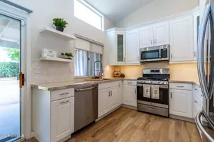 3226 E Wahalla Ln, Phoenix, AZ 85050 - Photo 1