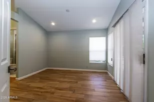 3226 E Wahalla Ln, Phoenix, AZ 85050 - Photo 18