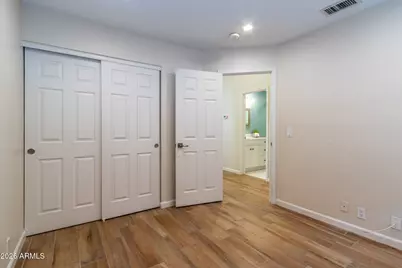 3226 E Wahalla Lane, Phoenix, AZ 85050 - Photo 16