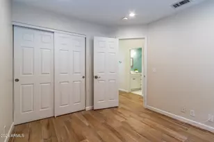 3226 E Wahalla Ln, Phoenix, AZ 85050 - Photo 16