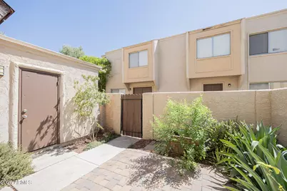 8113 E Glenrosa Avenue, Scottsdale, AZ 85251 - Photo 2