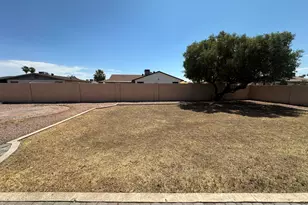 5603 N 69th Ln, Glendale, AZ 85303 - Photo 32
