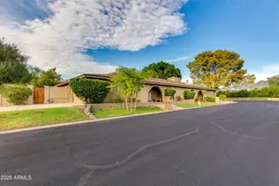 1106 E Wagon Wheel Dr, Phoenix, AZ 85020 - Photo 2