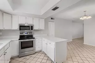 5515 N 72nd Ave, Glendale, AZ 85303 - Photo 8