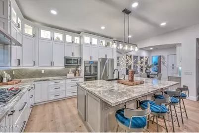 28638 N 68th Drive, Peoria, AZ 85383 - Photo 2