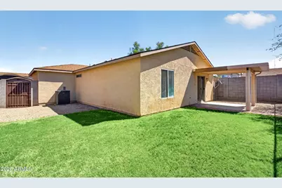 2551 E Meadow Chase Drive, San Tan Valley, AZ 85140 - Photo 6